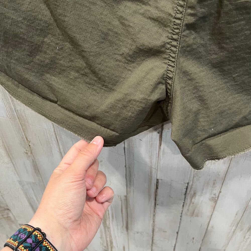 Vuori Vintage Ripstop Short Womens Medium Dark Oregano Green VW385 READ - Picture 4 of 7